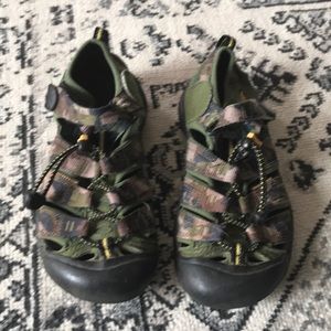 Boys camouflage Keen shoes.